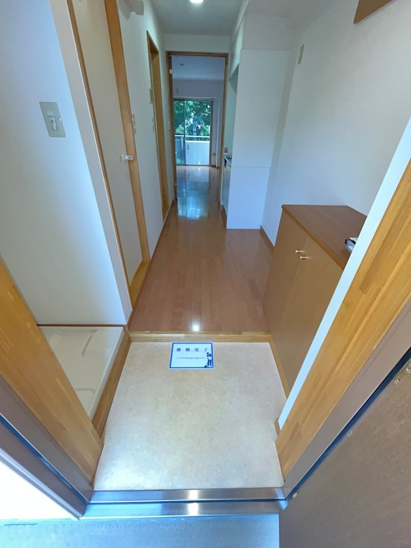 ドルフ喜多見 玄関