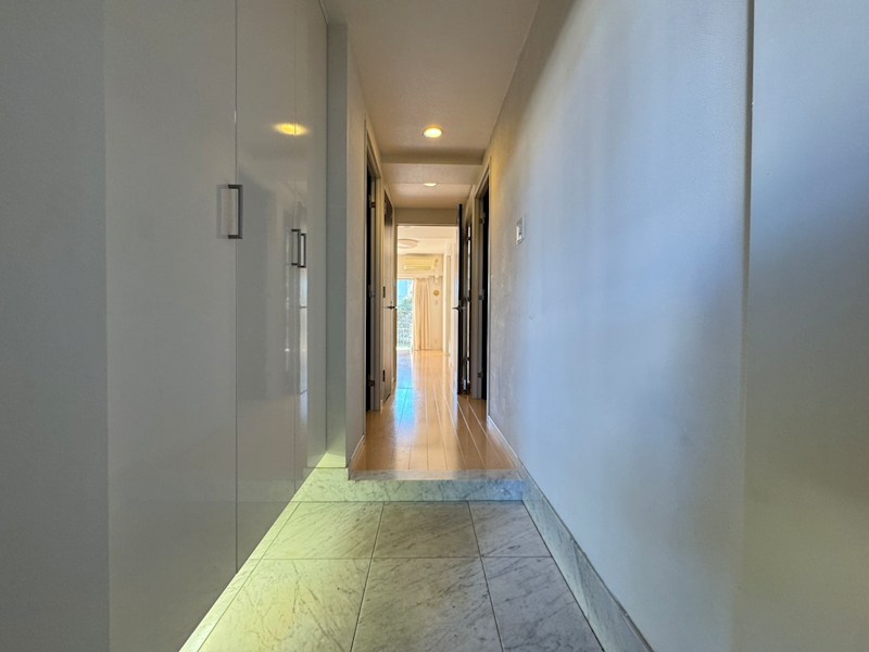 ラコント調布柴崎 玄関