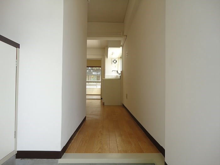 第三マンションウエスト 玄関