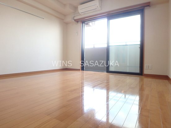 グランド・ガーラ幡ヶ谷WEST リビング