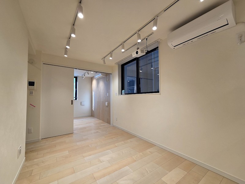 【ラフィネ調布】 リビング