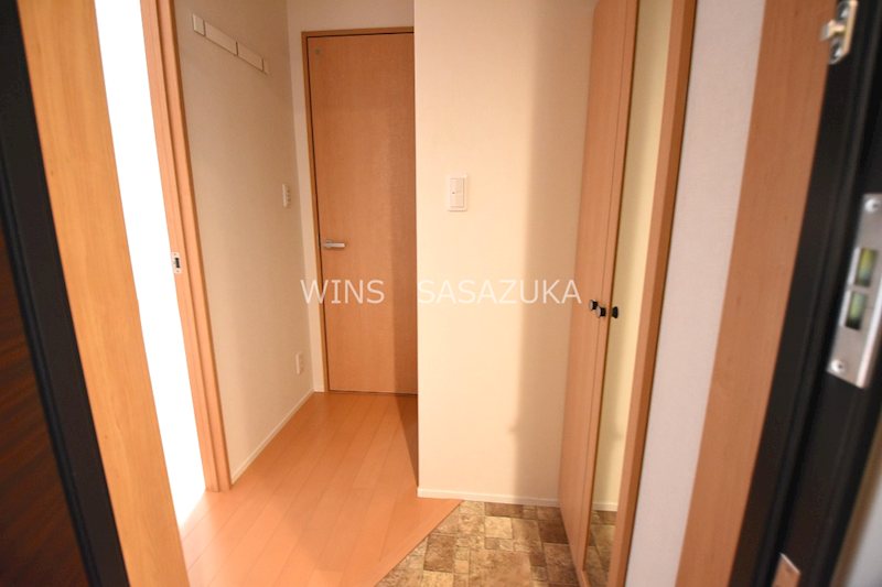 イーグレットコート 玄関