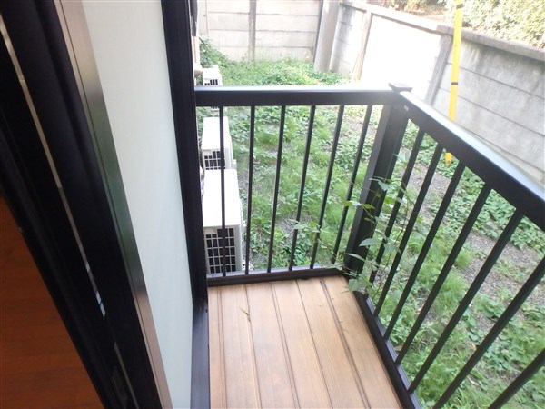 【ガーネットハイツ】 ベランダ