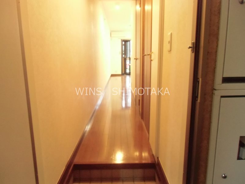 ハウス中屋 玄関