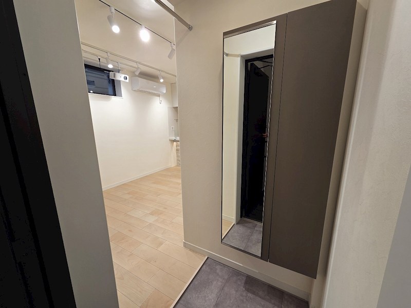 【ラフィネ調布】 玄関