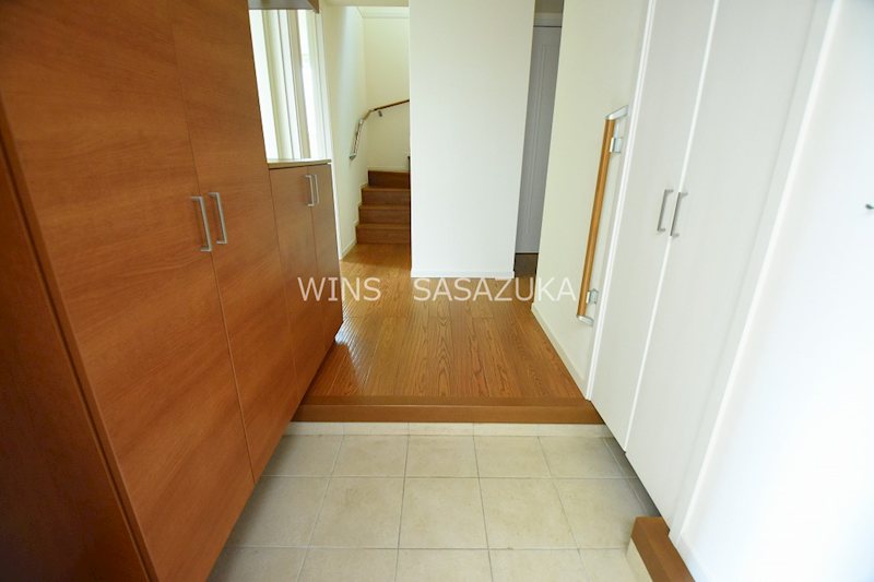 和泉戸建て 玄関