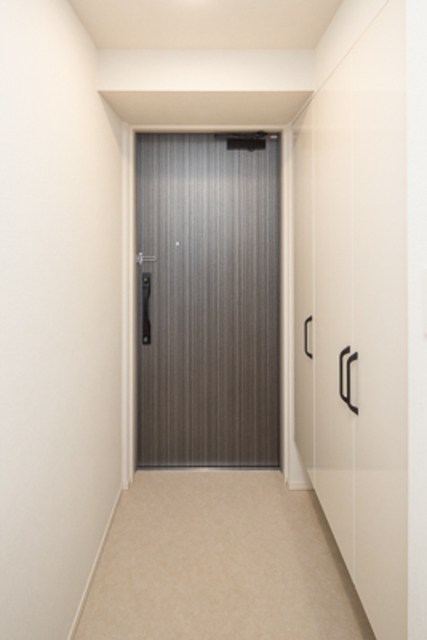 【アビティグランデ砧　A棟】 玄関