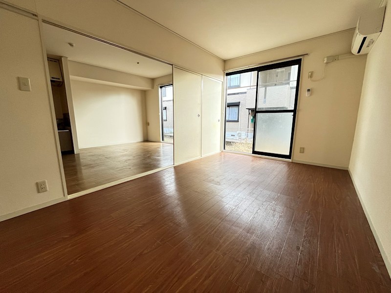 パインアベニューA ベッドルーム