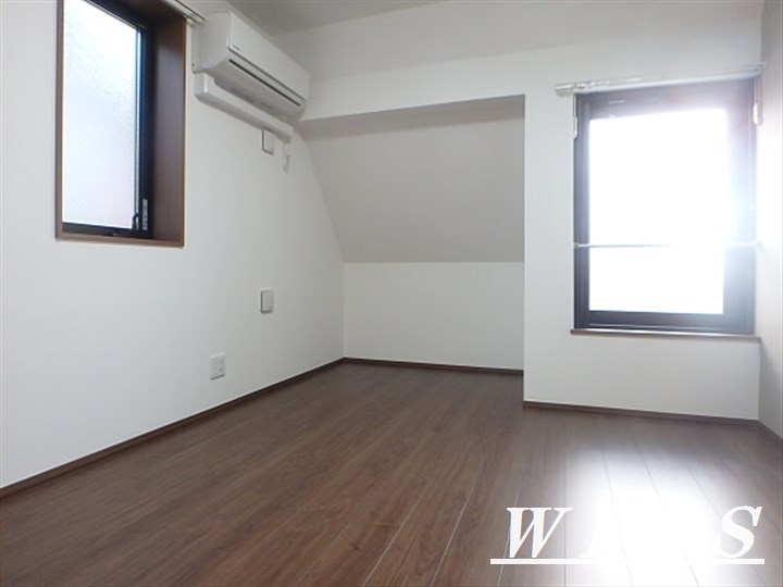 カロン リビング