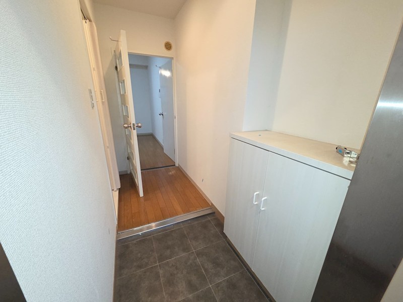 PARK MODERNつつじヶ丘 玄関