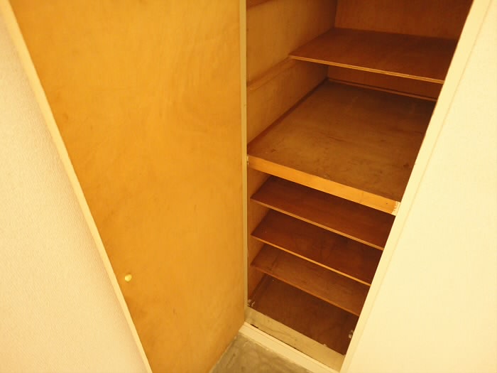 アムールビル 玄関