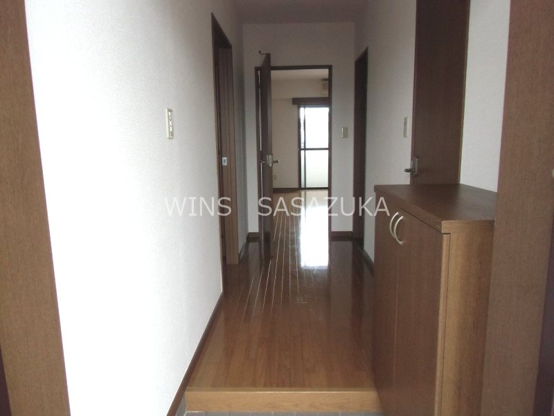 アルパイン松原 玄関