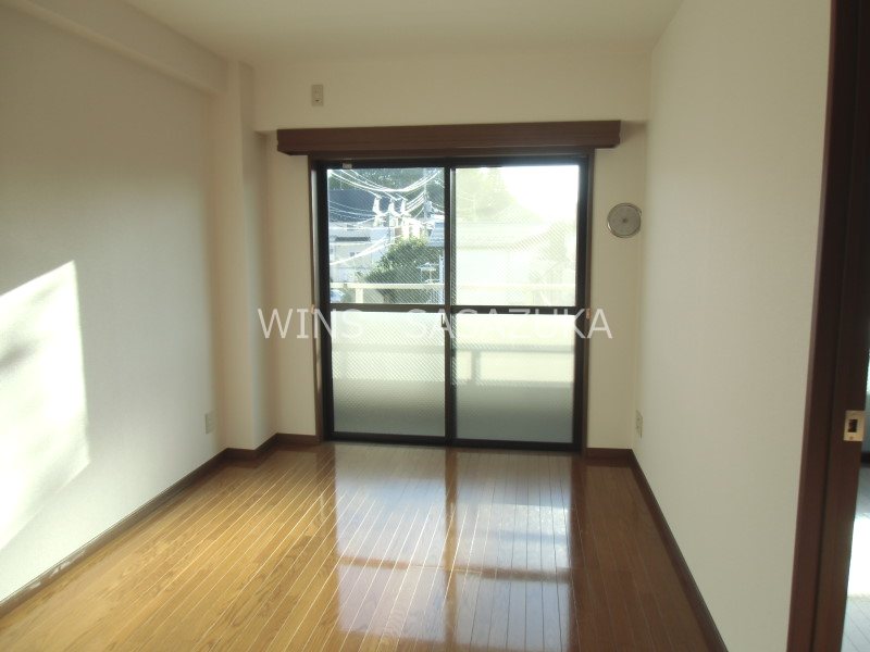 アルパイン松原 ベッドルーム