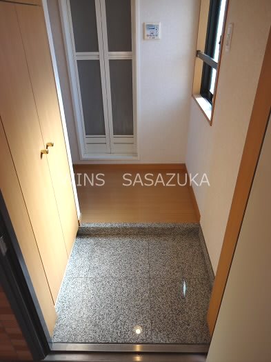 ドルチェ笹塚・壱番館　 玄関