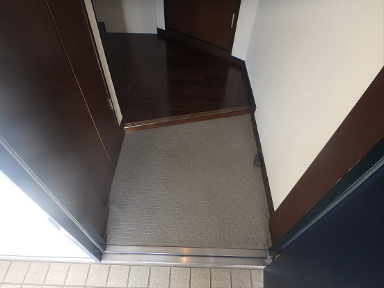 イルフィオーレ笹塚　 玄関