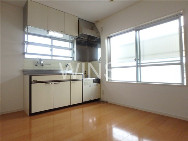 サンハイム新富 リビング