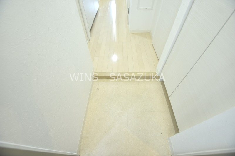 SHOWN　HATSUDAI  玄関