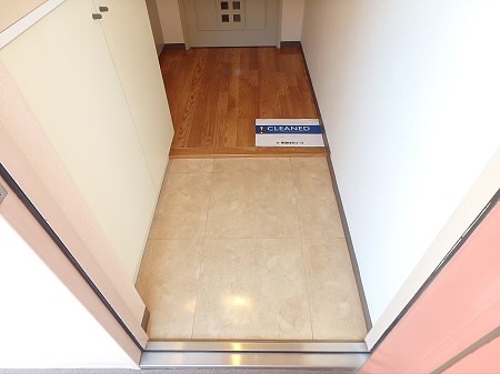 アクシス調布 玄関