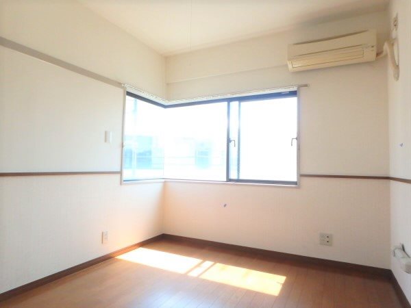 第一秀恵レジデンス ベッドルーム