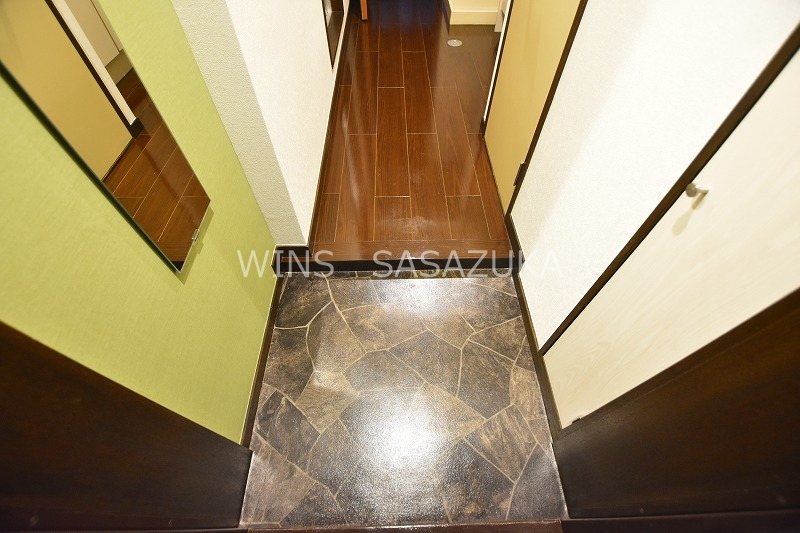 ロマンコーポ 玄関