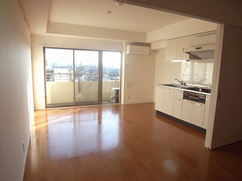 SANTE SAKAE リビング