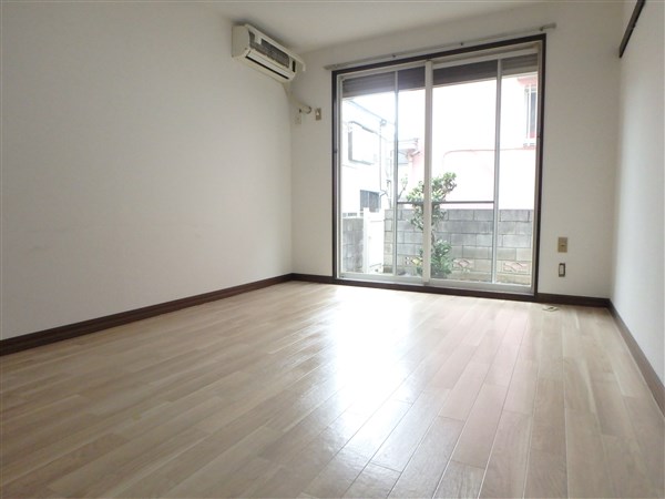 【コーポオンタ】 ベッドルーム