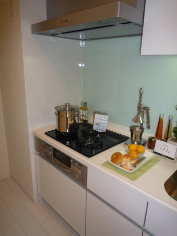 プレミスト調布 キッチン