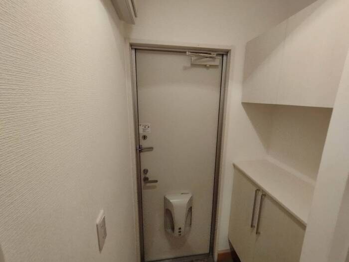 グランモア千歳烏山 玄関