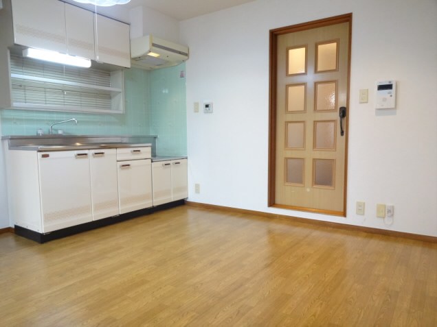 ファースト リビング