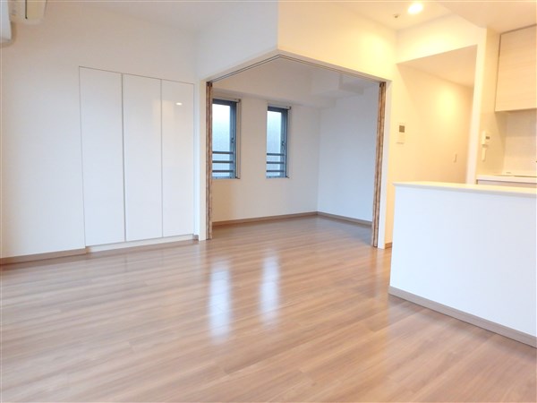 プレミスト調布駅前ブリリアントプレイス リビング