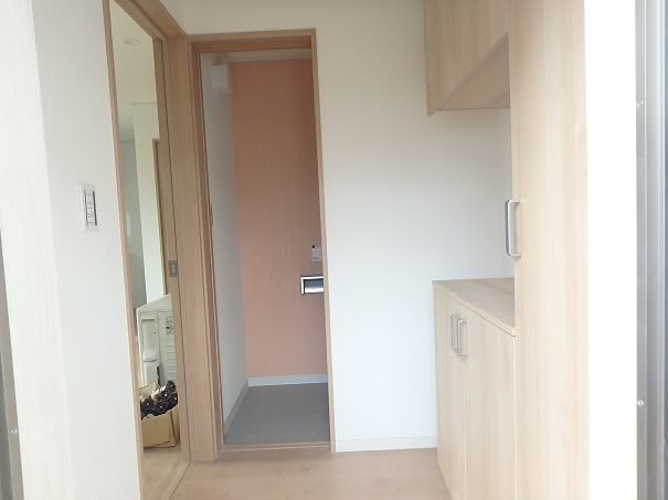 テラス リストーロ 玄関