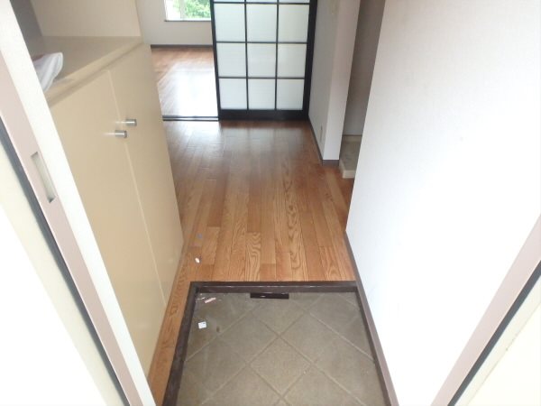 シャトーつつじヶ丘 玄関