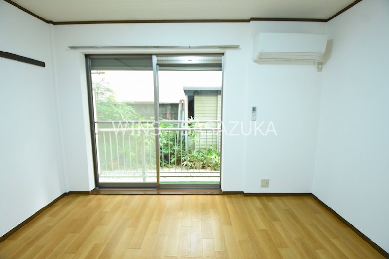 キャベッジホワイト リビング