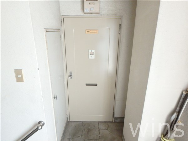 エランドール藤橋 玄関