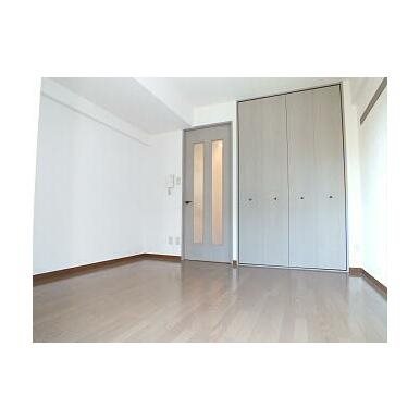 【サンパラッツオ弐番館】 リビング