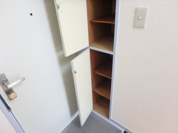 メープルヒルズ 玄関