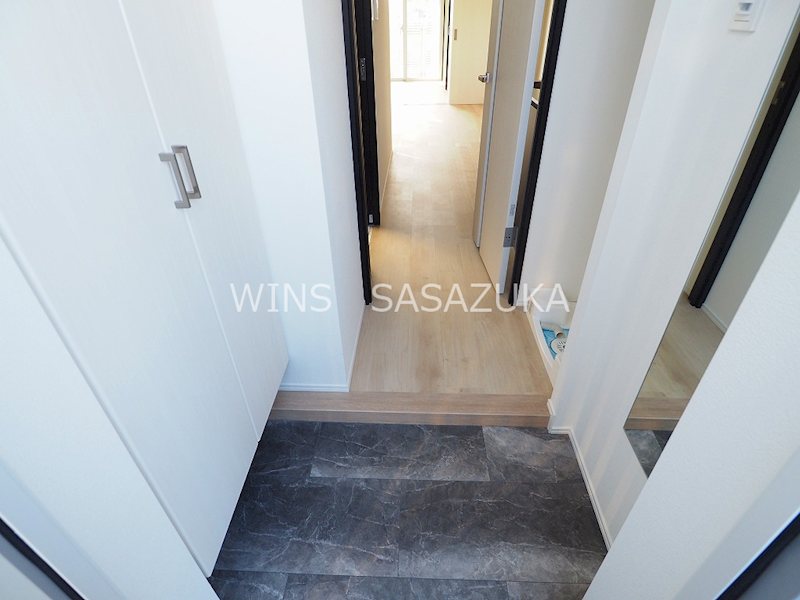 レジディア幡ヶ谷 玄関