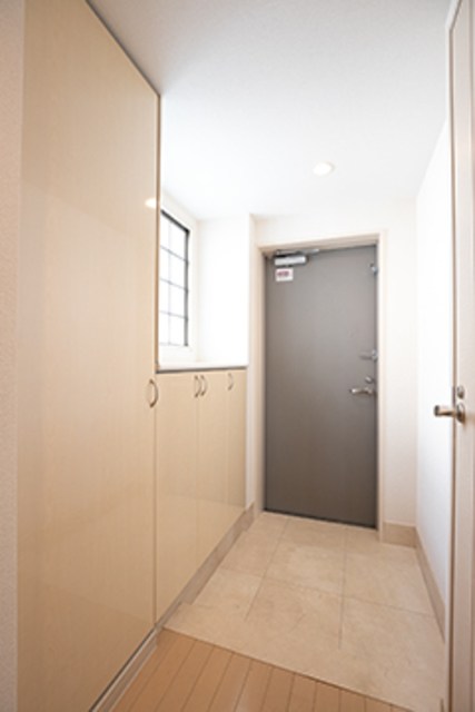 クラッサ成城 玄関