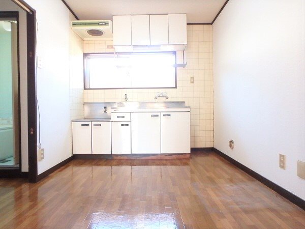 リバーサイド菊野台 リビング