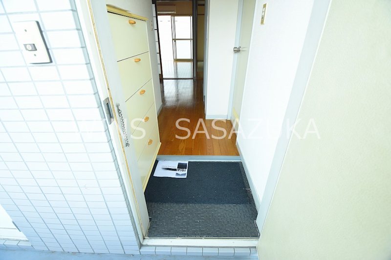 ドルミカワサキ　 玄関