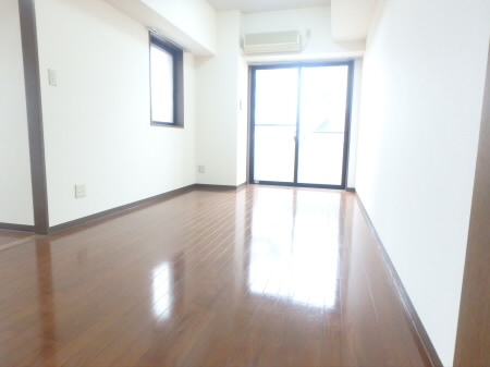 スプルースつつじヶ丘 リビング