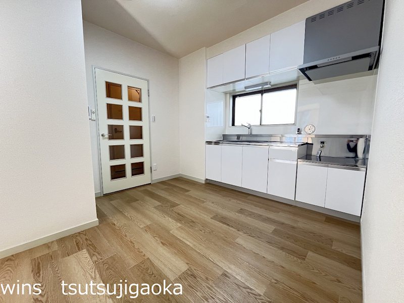 サンライズ狛江A リビング