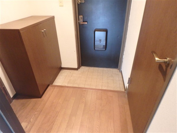 【メゾンベル・アネックス】 玄関