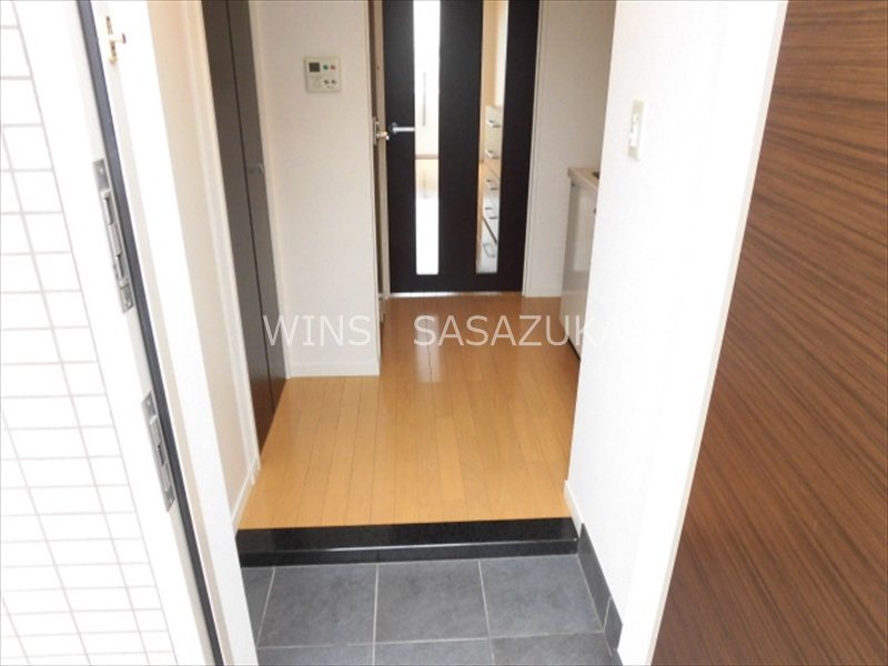 HF明大前レジデンス 玄関