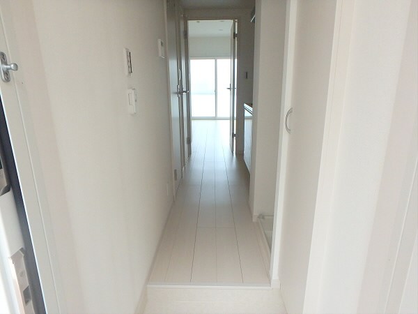 リブリ・つつじヶ丘 玄関