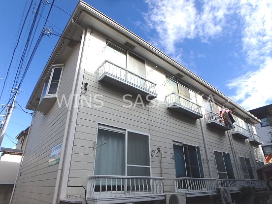 イスティーム　 外観