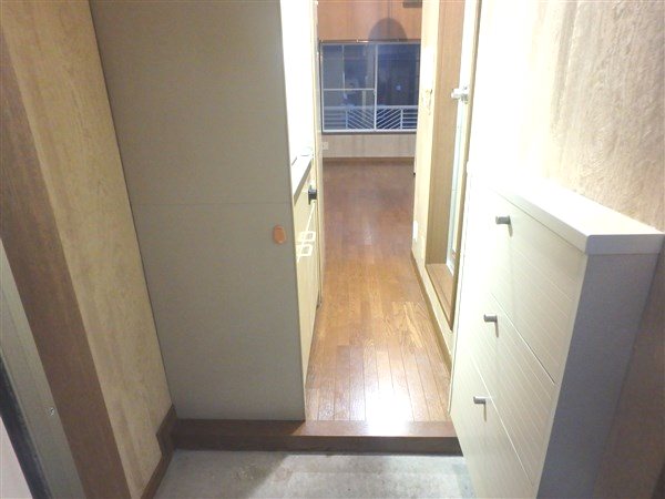 レジデンスオガサワラ 玄関