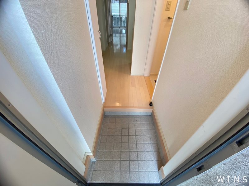 ハルフローラ 玄関