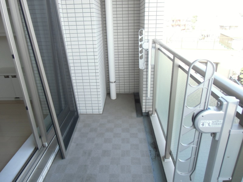 グローリオ明大前  ベランダ