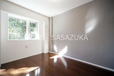 ラグゼガーデン松原 ベッドルーム